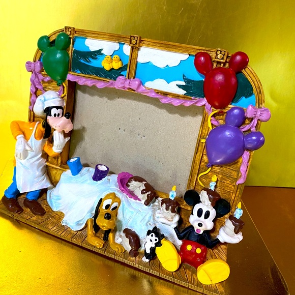 DISNEY STORE EXCLUSIVE VTG 90’s 3-D MICKEY & FRIENDS HAPPY BIRTHDAY PARTY FRAME - Picture 2 of 16